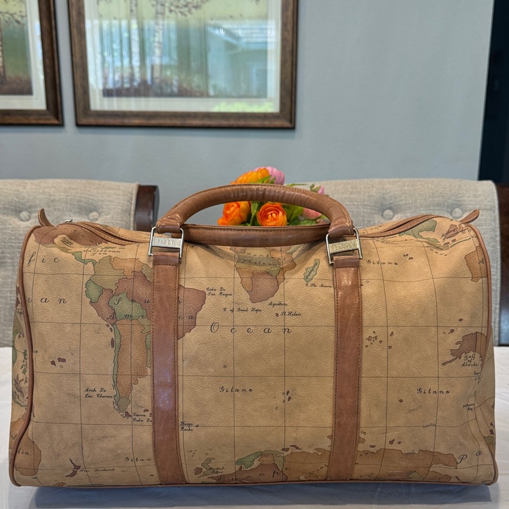 Gitano Tan Travel Bag with World Map Design - Picture 3 of 14